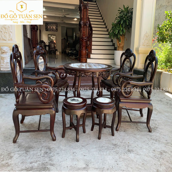 Bộ Guột Gỗ Trắc Cao Cấp – Vẻ Đẹp Sang Trọng Và Độ Bền Vượt Thời Gian