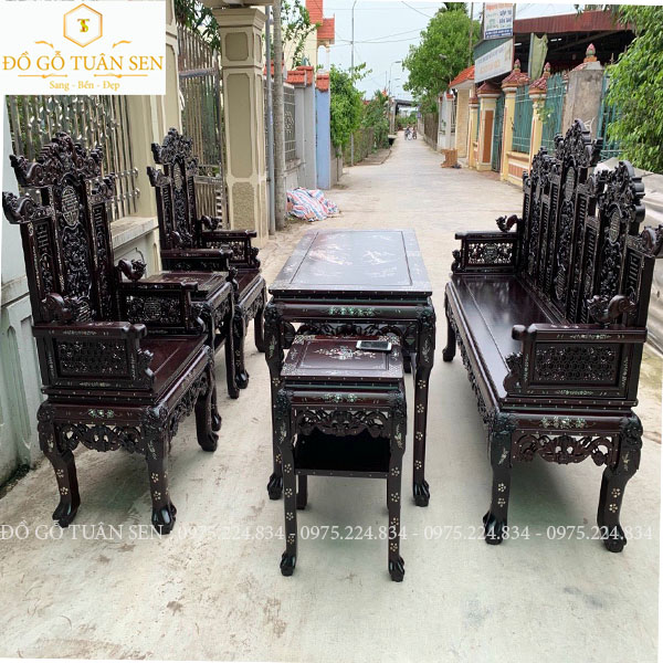 Trường Kỷ Ngũ Lân Vờn Cầu