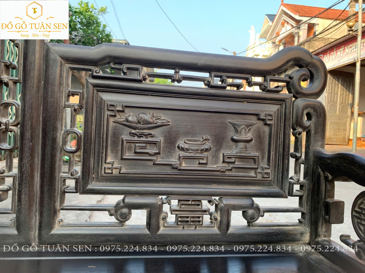 Bộ trường kỷ  tam sơn đục chạm 2 mặt sắc nét gỗ gụ 