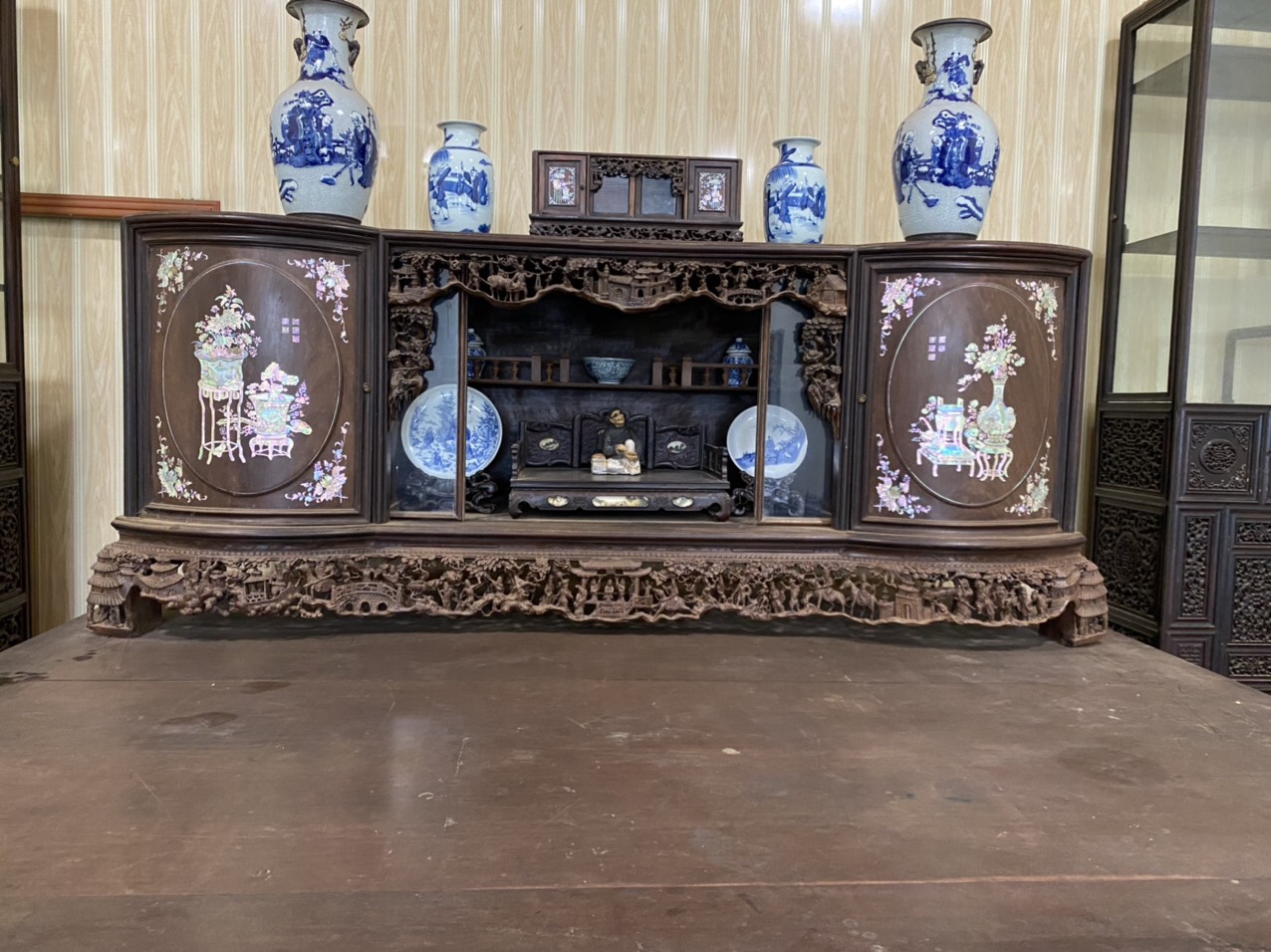 tủ chè cánh cong khảm ốc 