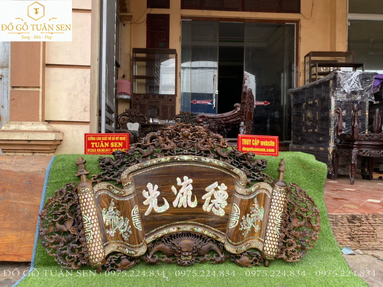 Hình ảnh chi tiết cuốn thư gỗ mun khảm ốc đẹp 