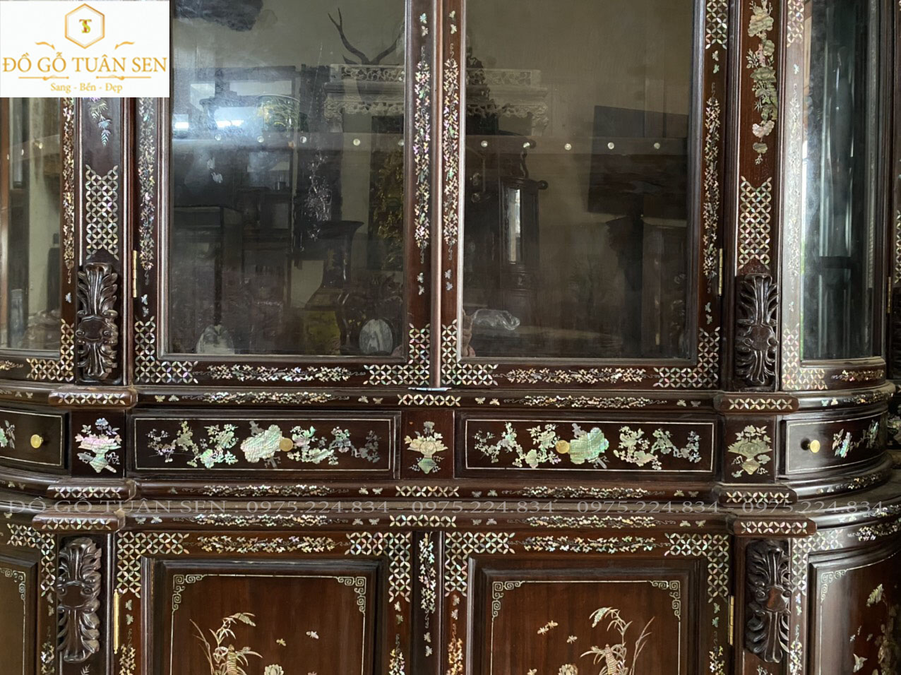 hình ảnh chi tiết về tủ bày đồ