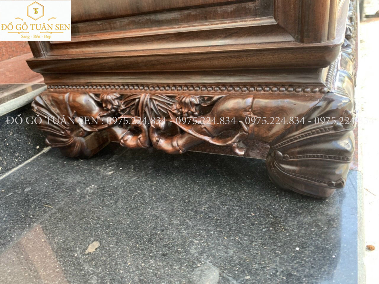 Mua tủ chè gỗ gụ quảng bình của đồ gỗ Tuân Sen 