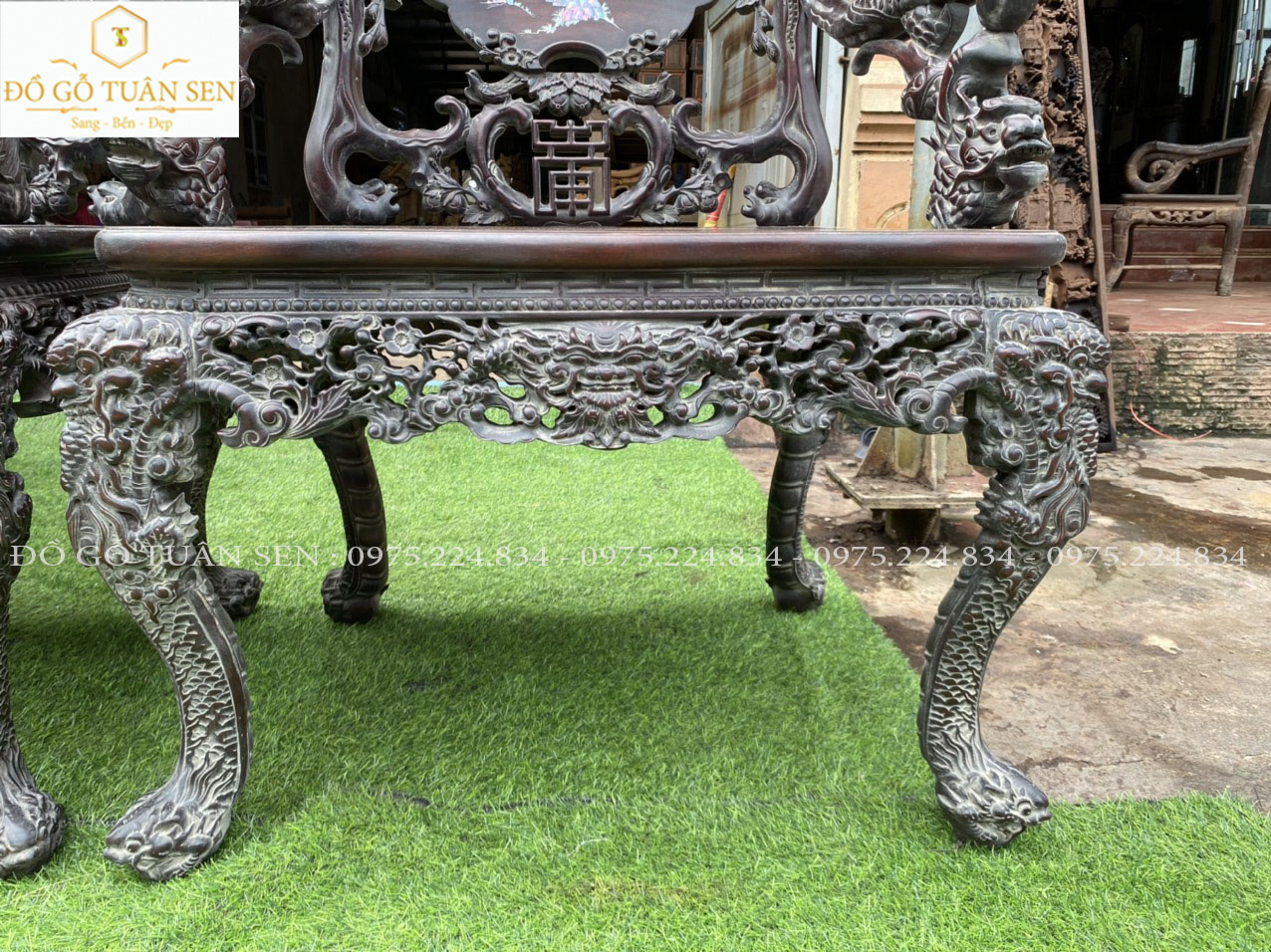 Đồ gỗ Tuân Sen luôn tận tâm trên từng sản phẩm 